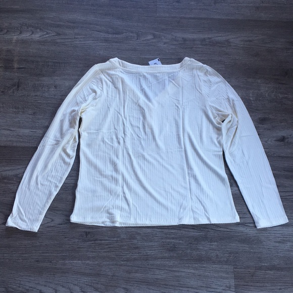 Ricki’s - Long Sleeve Ribbed V-neck Top - Pearl - Picture 5 of 5